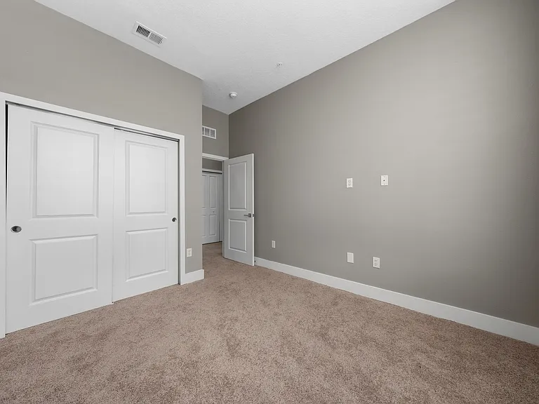 2105 Broome St — Photo 27