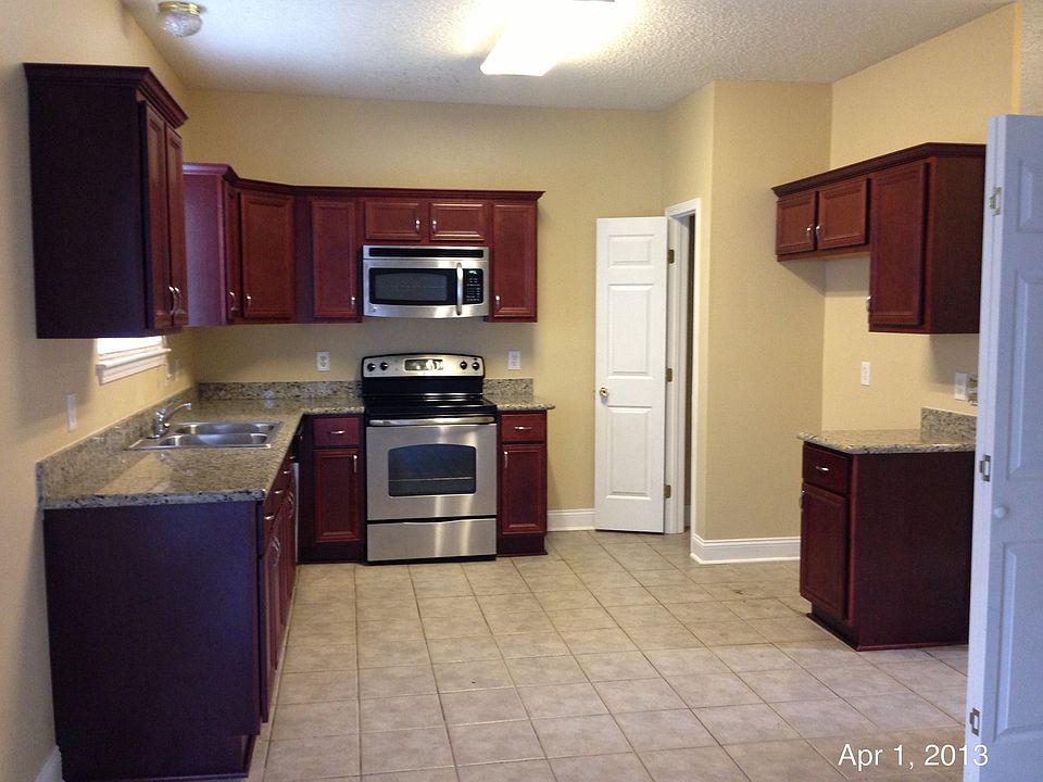 1st image of 21 Rush Dr