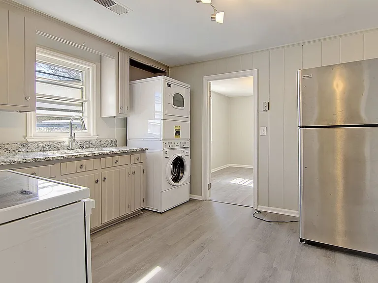 2316 Meeting Street Rd — Photo 9