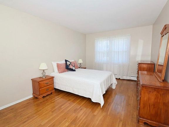 2nd image of 20004 Cross Island Pkwy #2F