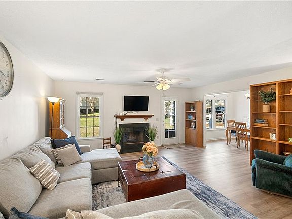 2nd image of 6300 Ridge Haven Rd