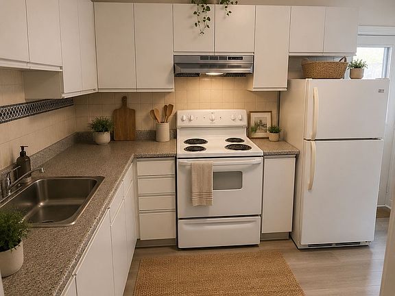 5th image of 2146 Danforth Ave Unit 2