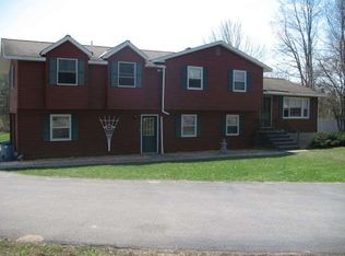 1056 Kania Rd, Amsterdam, NY 12010