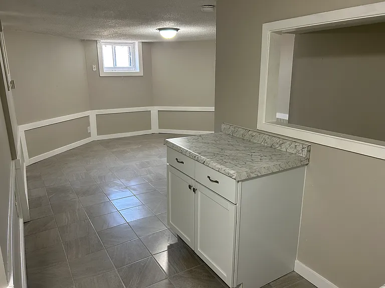 607 N 40th St #5 — Photo 5