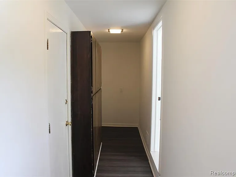 7246 Saint Auburn Dr — Photo 49