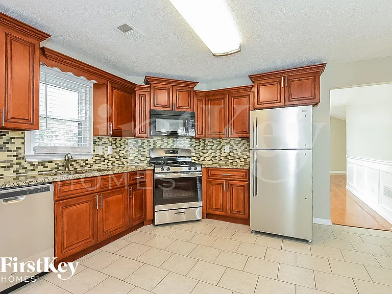2606 Loring Rd NW — Photo 9