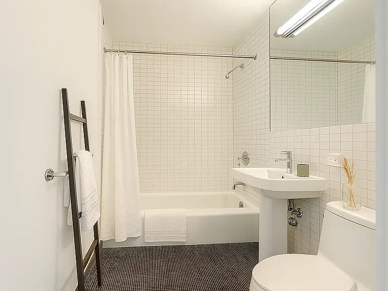 222 E 39th St #7E — Photo 5