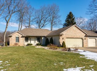 1551 Echo Valley Dr, Niles, MI 49120