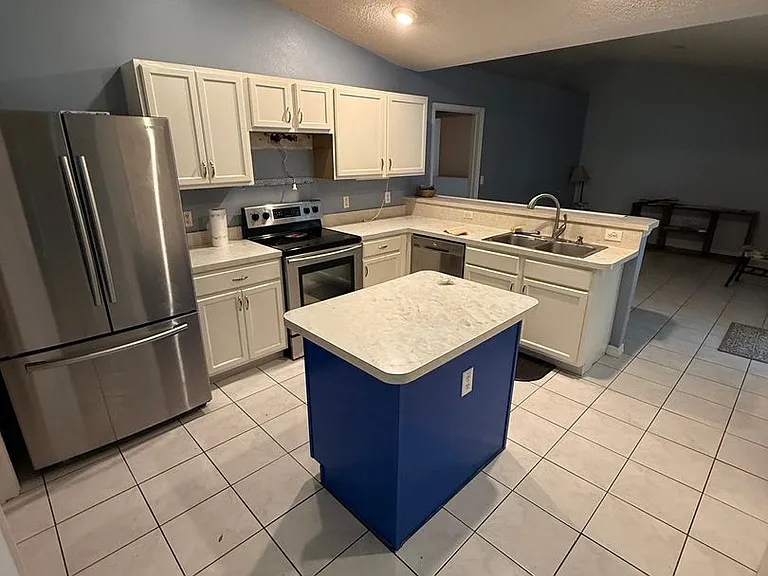 3207 Foresman Ave SE — Photo 3