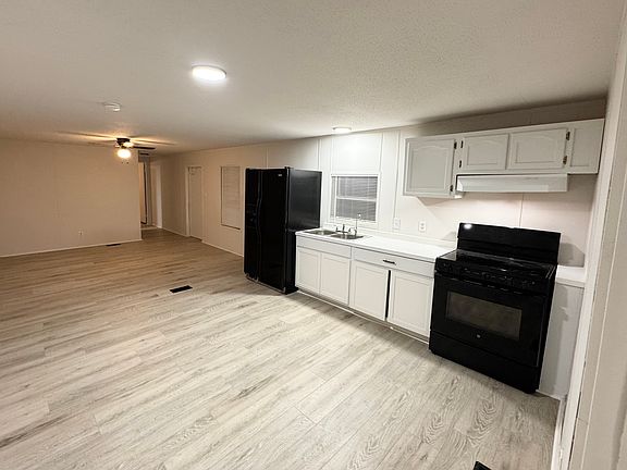 4th image of 1020 Red Cloud Dr