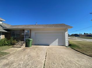 321 W Vandament Ave, Yukon, OK 73099