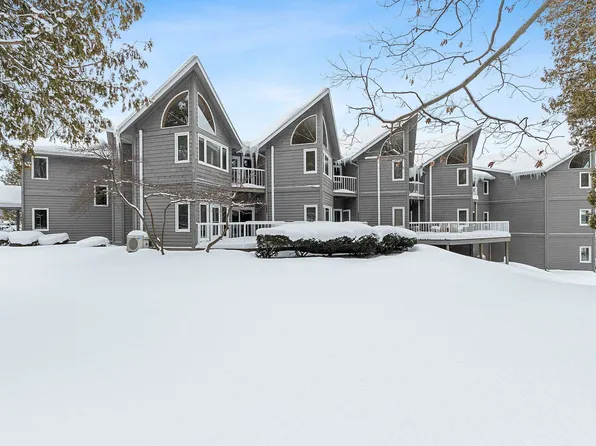 4215 Bay Shore Dr #304, Sturgeon Bay, WI 54235