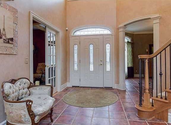 3rd image of 8120 Floss Ln
