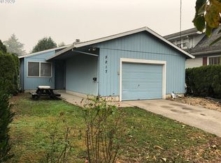 5217 SE Center St, Portland, OR 97206