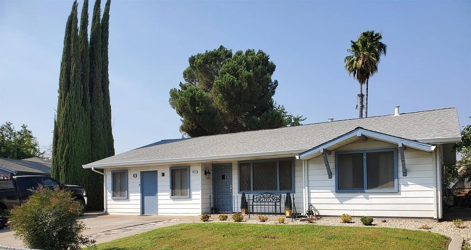 3821 Wrigley Cir photo 1