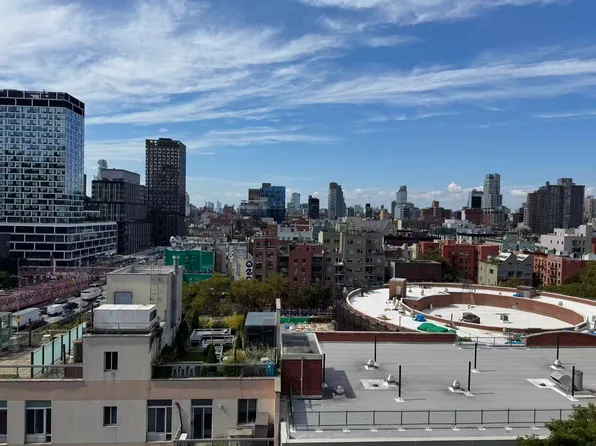 208 Delancey Street image 2 of 22