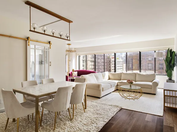 900 Park Avenue image 1 of 7