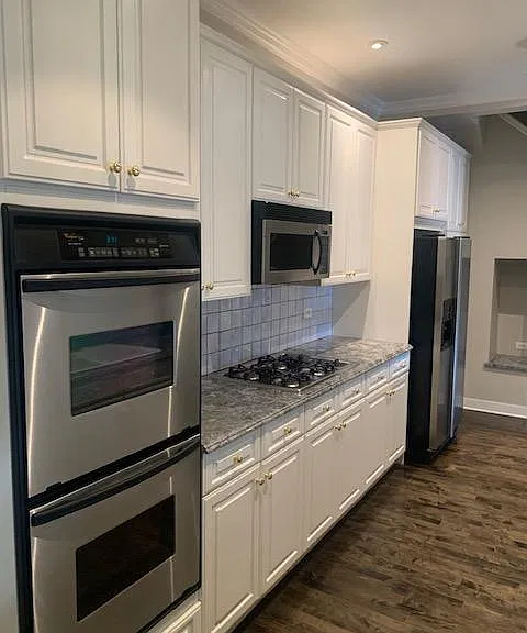 641 W Wayman St #D — Photo 4
