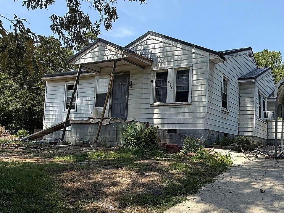 1st image of 492 Warren St
