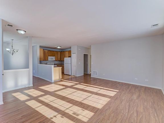 3rd image of 5116 New Haven Ct Unit 5116