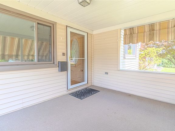 4th image of 629 3rd St