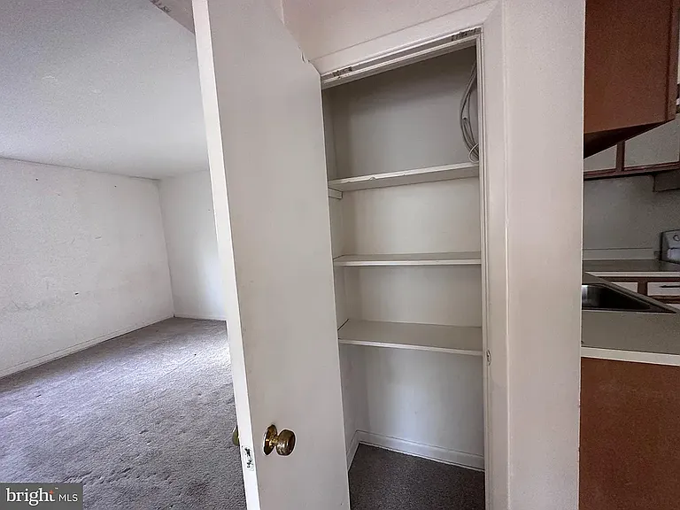 1100 Tyson Ave #A6 — Photo 9