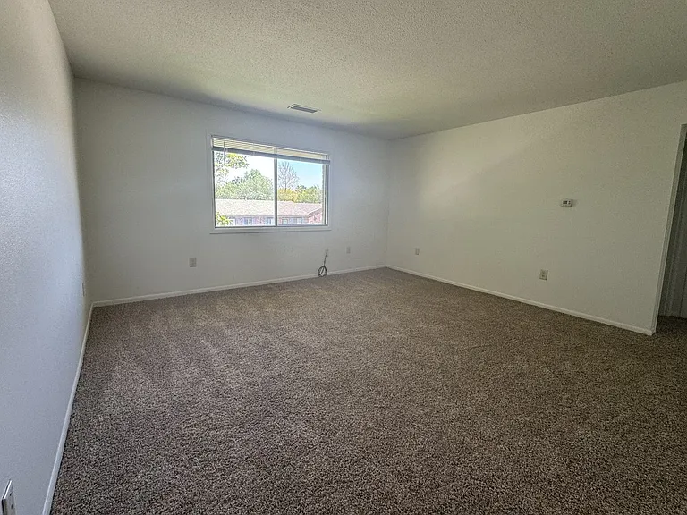 1003 Parkway Dr #1005 — Photo 4