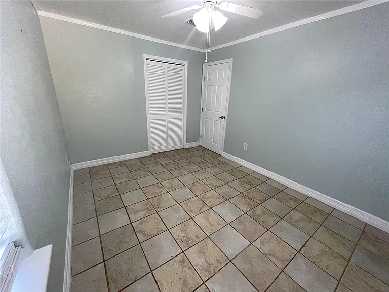 13809 Hershe St — Photo 7