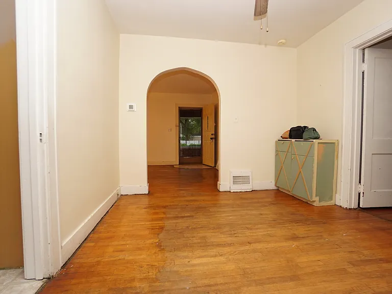 111 Sherman St — Photo 12