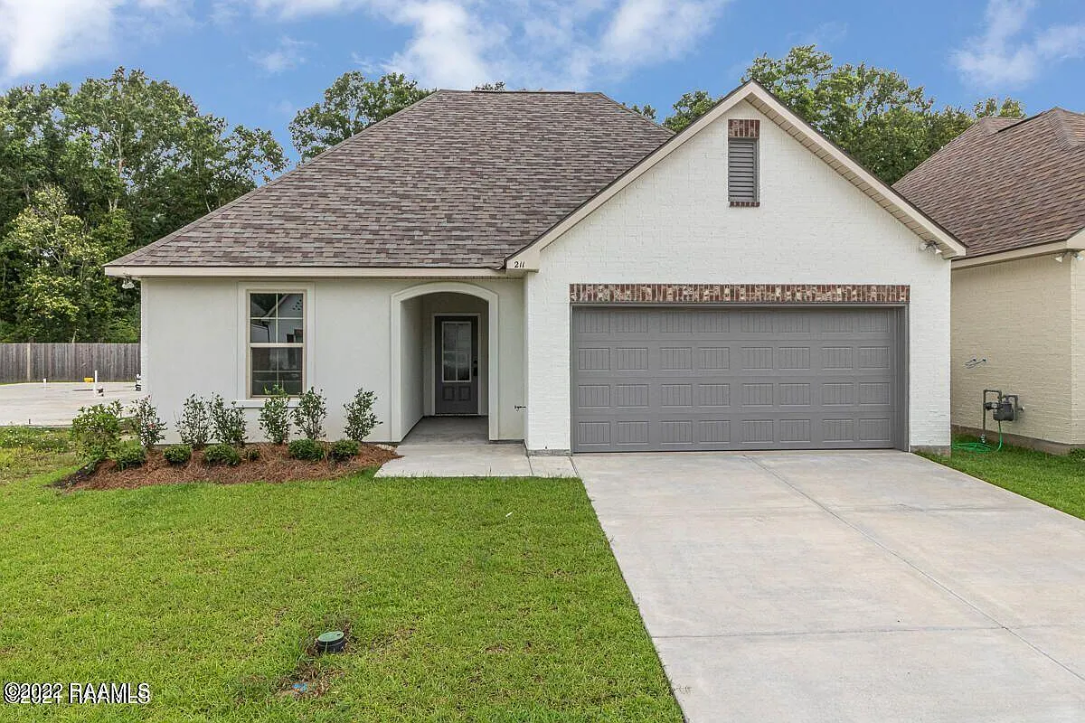 3 bed, 1735 sqft, $2,000 — Photo 1