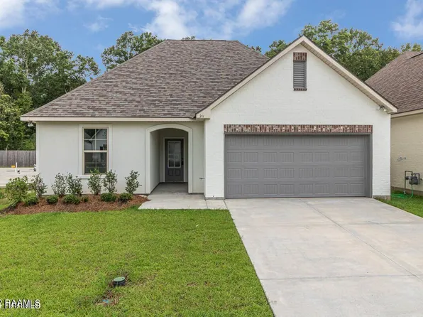 211 Sparrowhawk St, Broussard, LA 70518