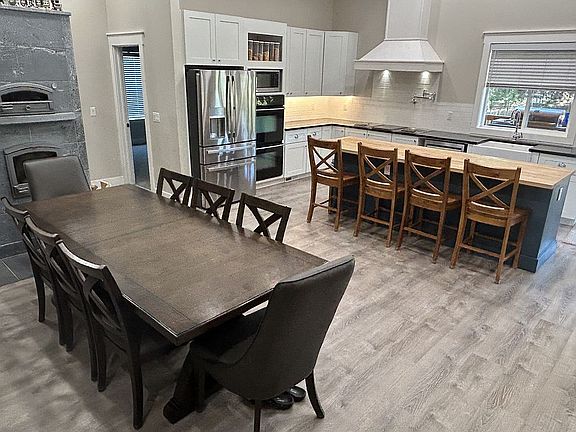 Kitchen/Dining (Great Room)