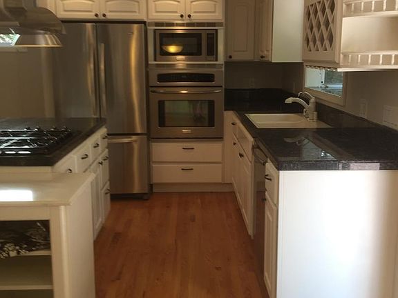 4th image of 10440 Johnson Ave