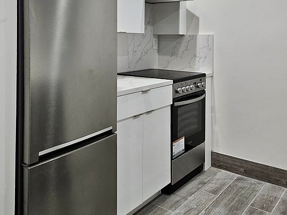 4th image of 25-31 27th St #1R