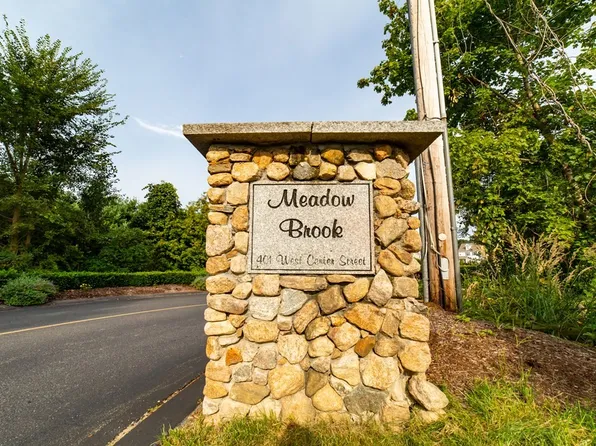 401 W Center St APT A4, West Bridgewater, MA 02379