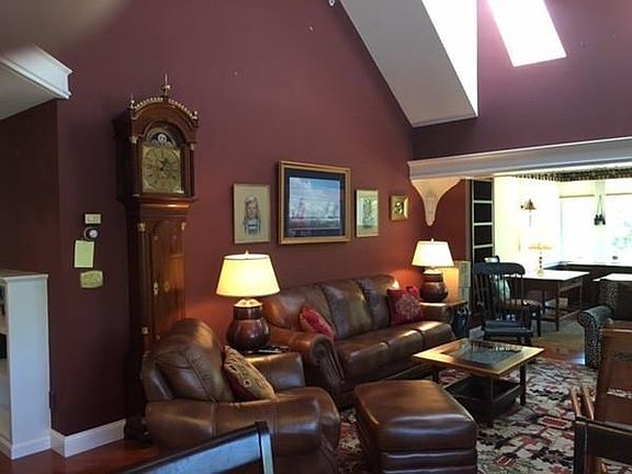 4th image of 21 Great Hill Dr #21