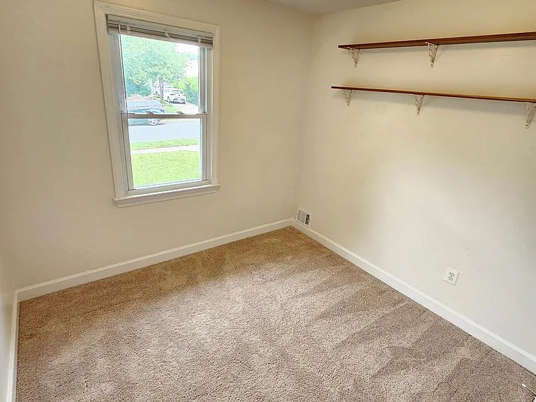 603 Pinewood Rd — Photo 25