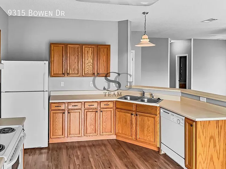 9315 Bowen Dr — Photo 13