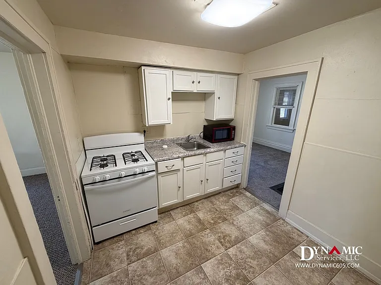 434 N Spring Ave | All Utilities Paid by Landlord — Photo 24