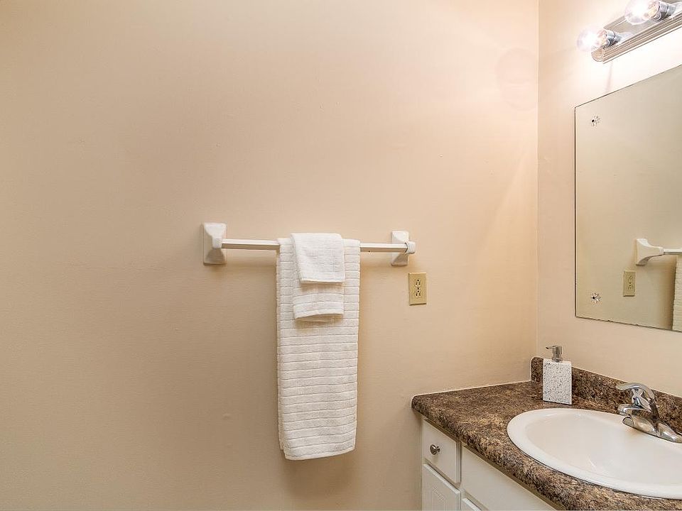 1st image of 1500 Seminole Dr #1-015
