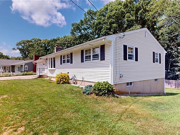 4th image of 52 Atlantic Ave
