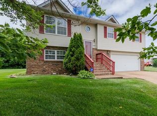 1547 Peach Orchard Ln, O Fallon, IL 62269