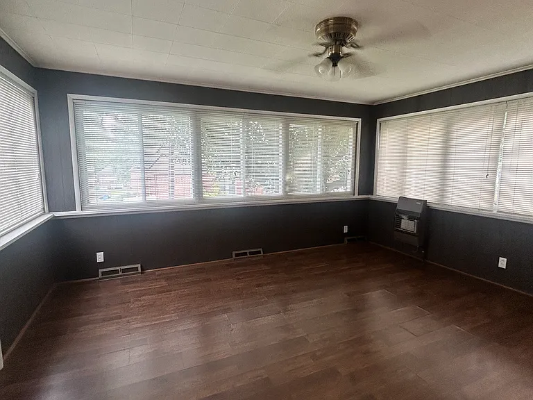 All Seasons Room