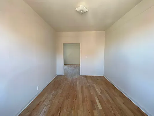 Rented by MySpaceNYC | media 7