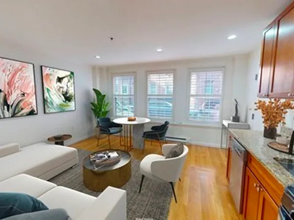 20 Thacher St #1, Boston, MA 02113