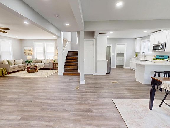 3rd image of 5728 Clover Rd