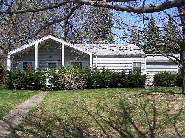 1st image of 1590 Southeast Blvd