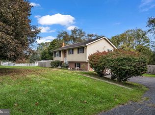 129 E Springville Rd, Boiling Springs, PA 17007