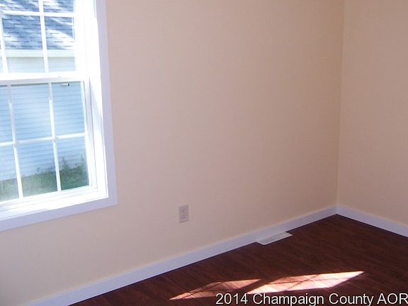 3rd image of 619 E Franklin St