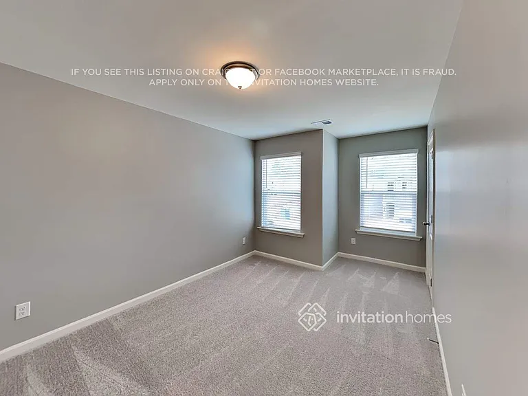 207 Webster Cir — Photo 13
